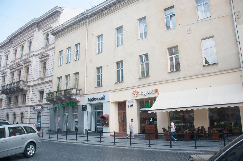 Apartment Na Shevchenka 3 Lviv Exteriör bild