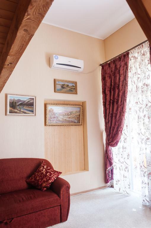 Apartment Na Shevchenka 3 Lviv Exteriör bild