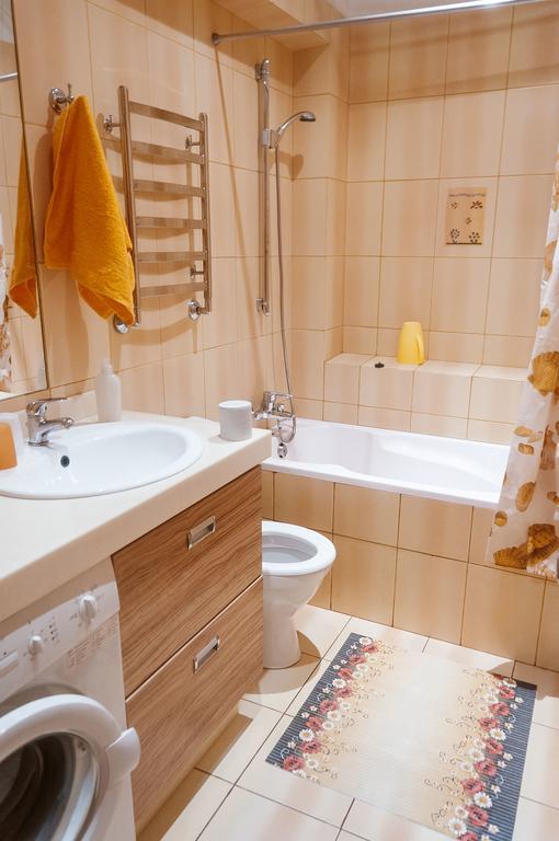 Apartment Na Shevchenka 3 Lviv Exteriör bild
